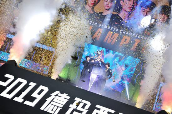 掌握海克斯大乱斗虚幻武器的最佳出装指南